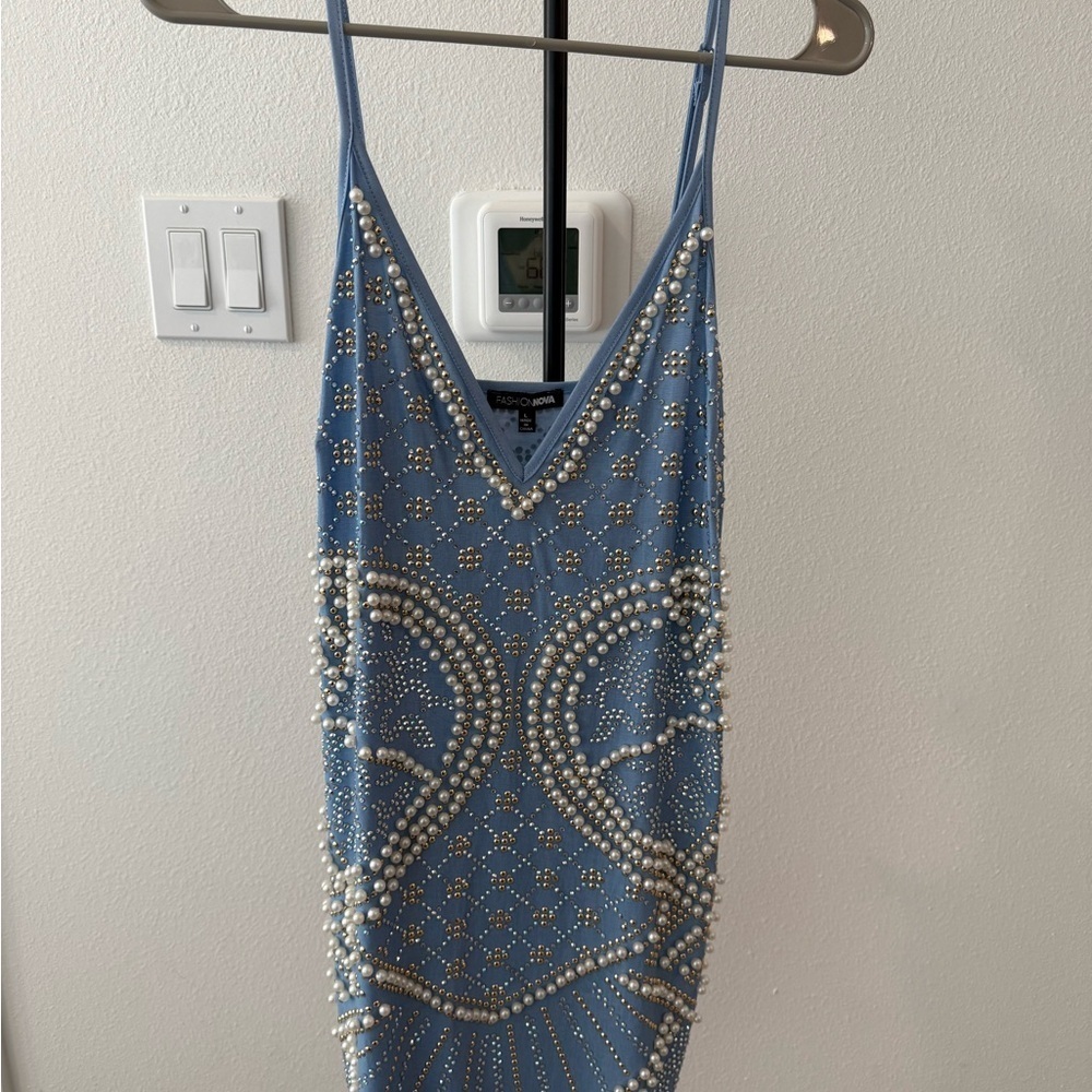 Fashion Nova women’s Light Blue color Dress with Pearl and Gold Accents large - Picture 5 of 5